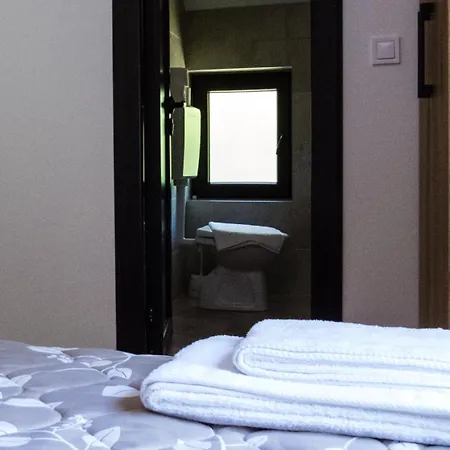 Lesnik Vacation Lodge *