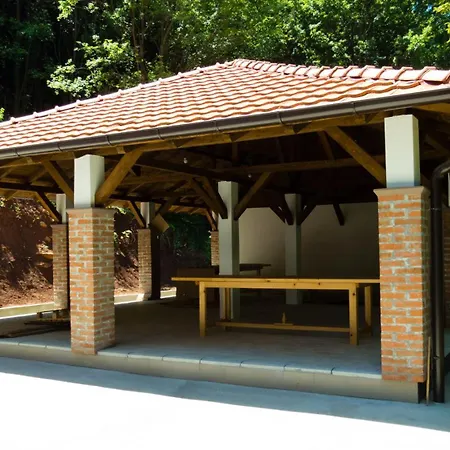 Lesnik Vacation Lodge Despotovac